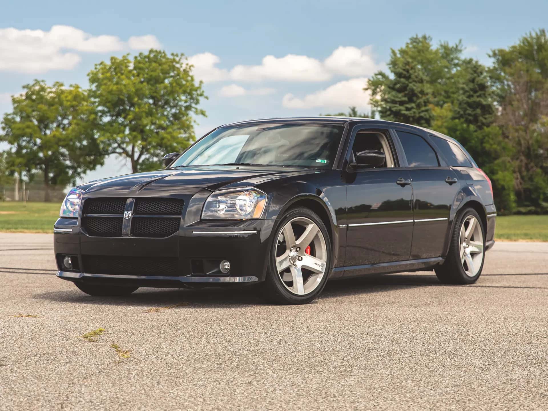 2006 Dodge Magnum SRT-8 sold for $31,900