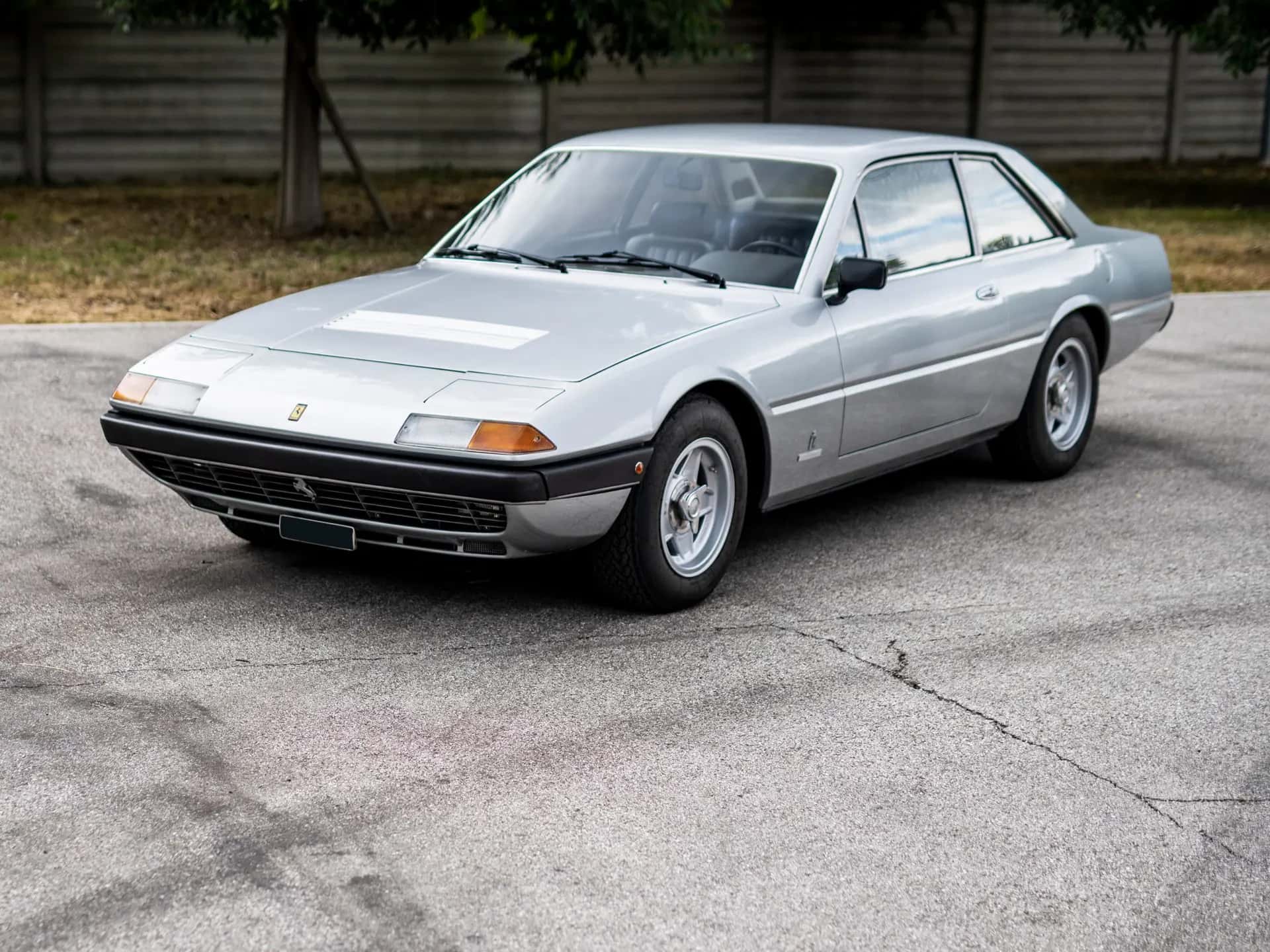 1976 Ferrari 365 GT4 2+2 sold for €0