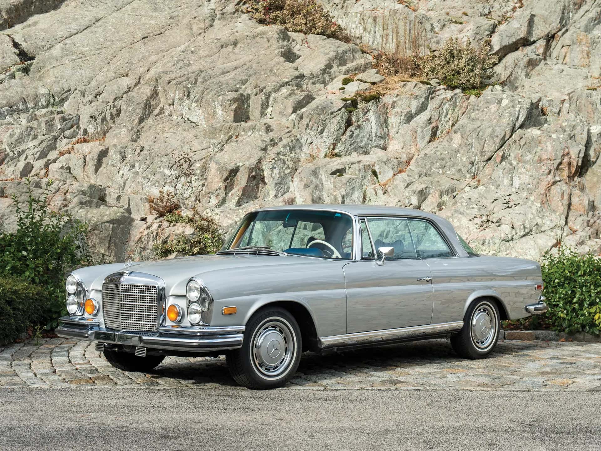 1971 Mercedes-Benz 280 SE 3.5 Coupe sold for $0