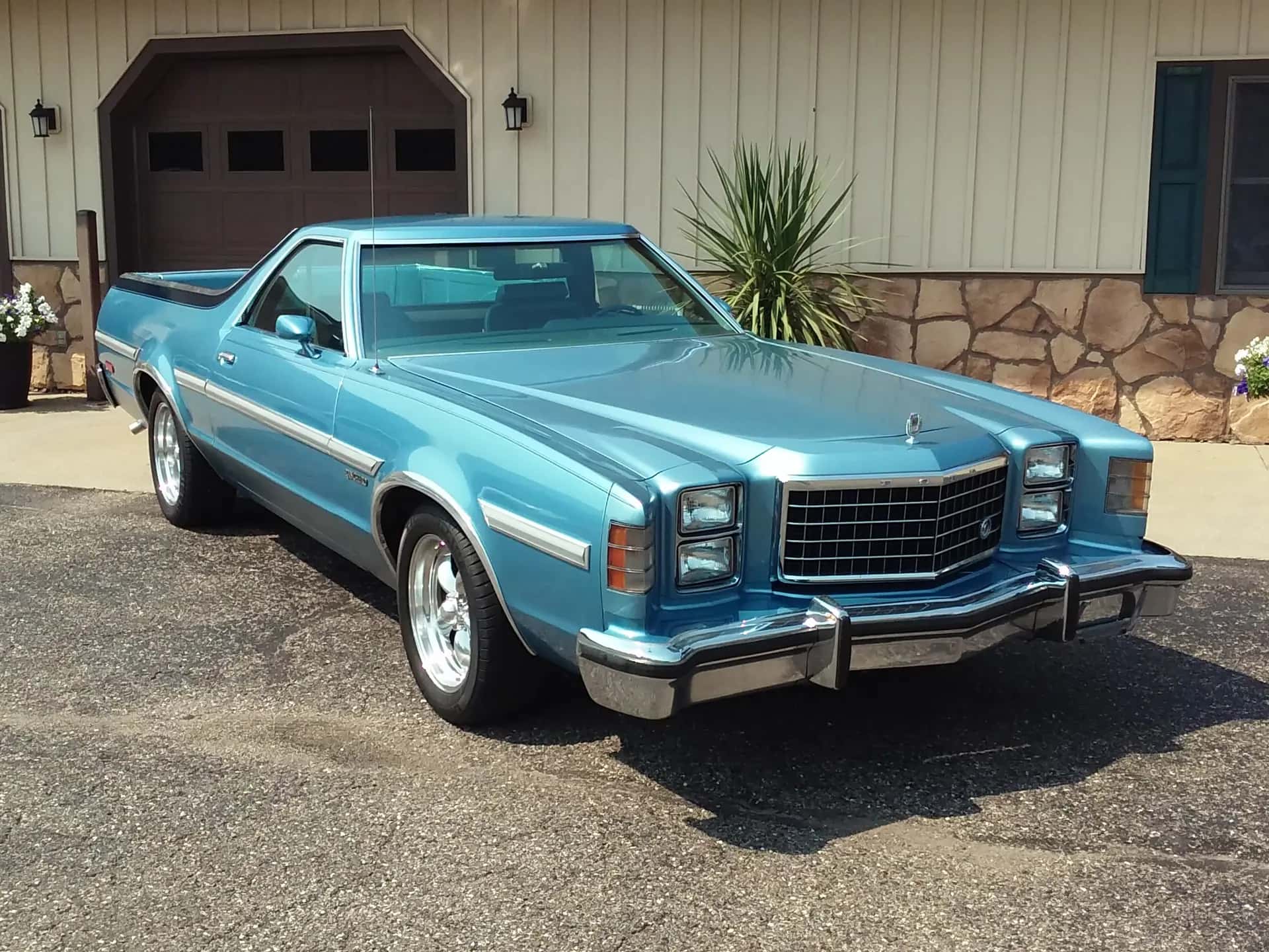 1979 Ford Ranchero sold for $11,825