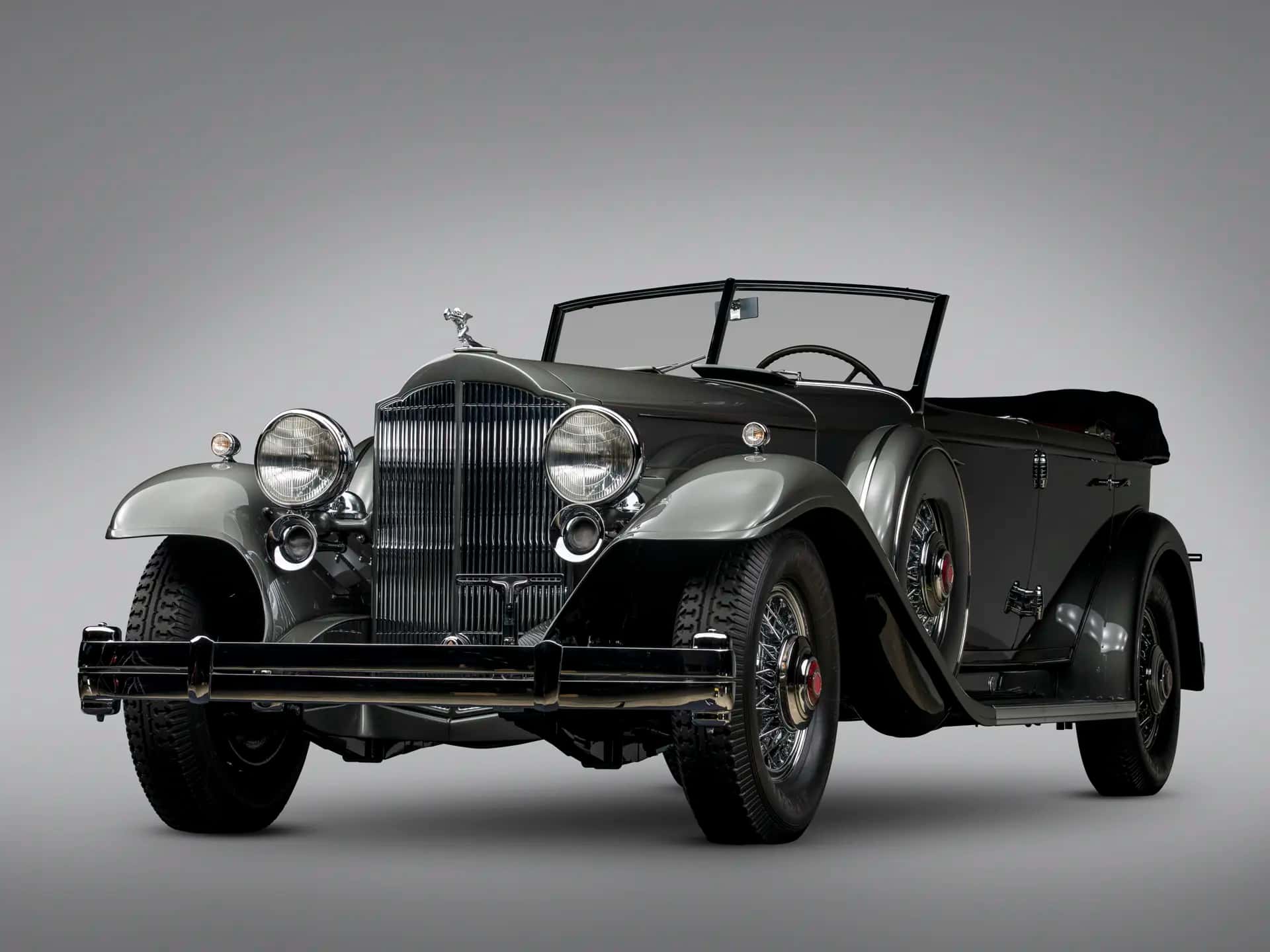 1932 Packard 906 Individual Custom Twin Six Convertible Sedan sold for $1,050,000