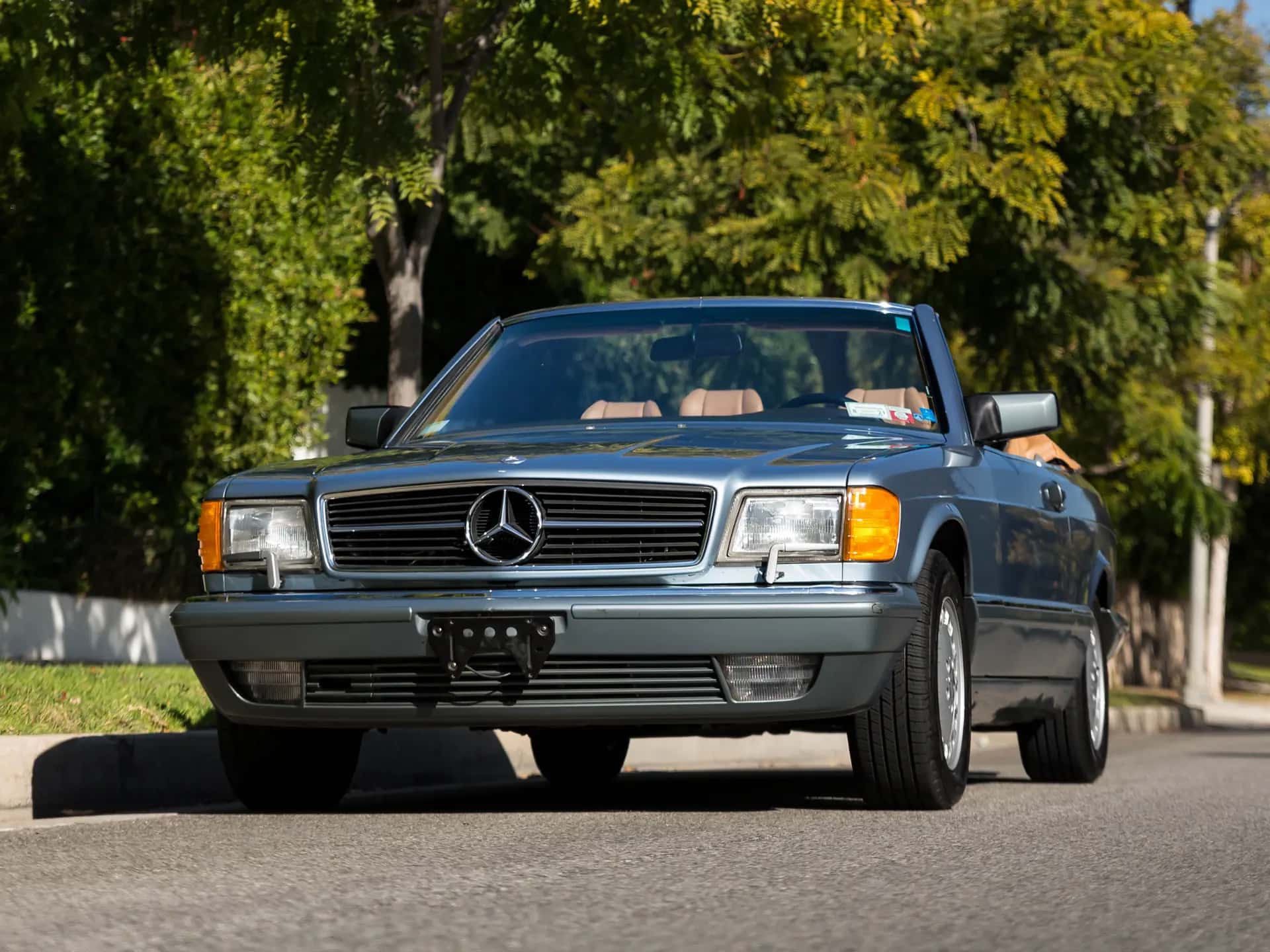 1986 Mercedes-Benz 560 SEC Custom Cabriolet sold for $61,600