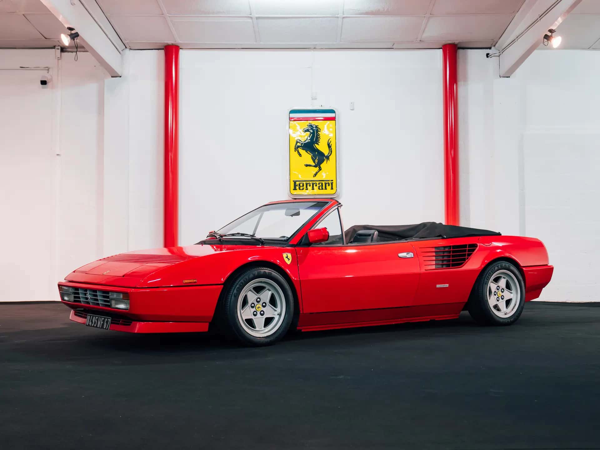 1987 Ferrari Mondial 3.2 Cabriolet sold for €51,750