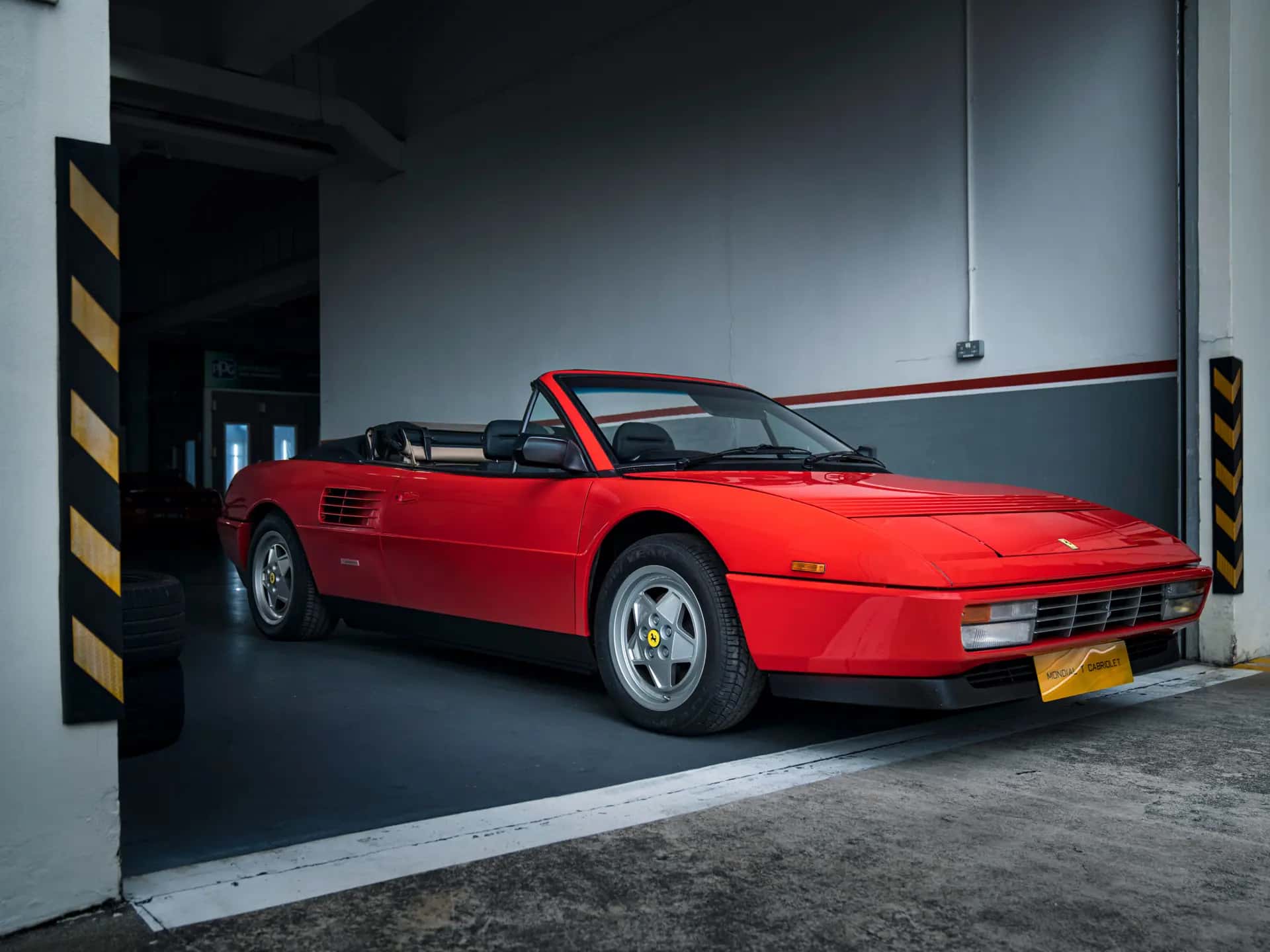 1993 Ferrari Mondial T Cabriolet sold for £39,100