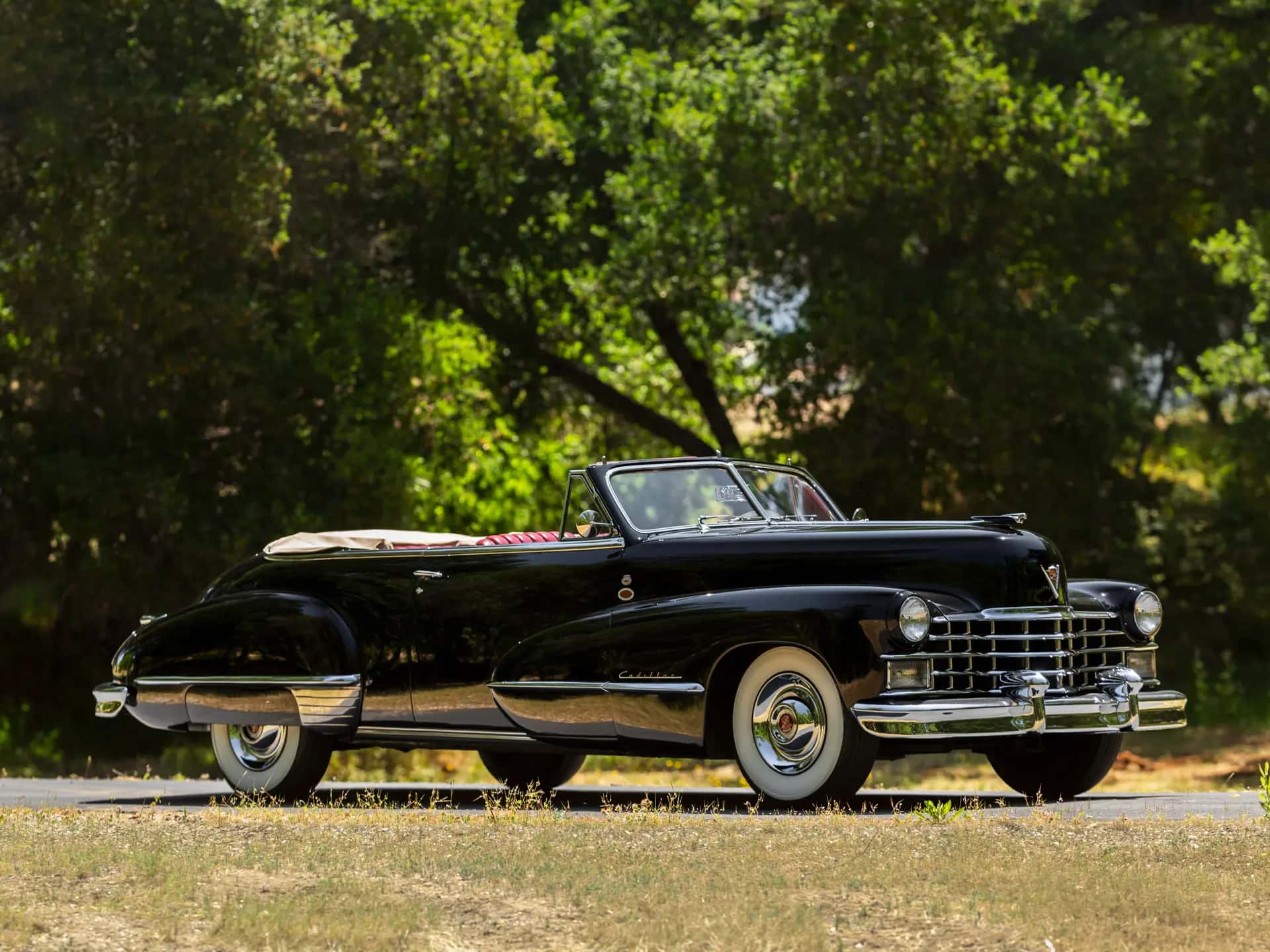 1947 Cadillac Series 62 Convertible Coupe sold for $90,750