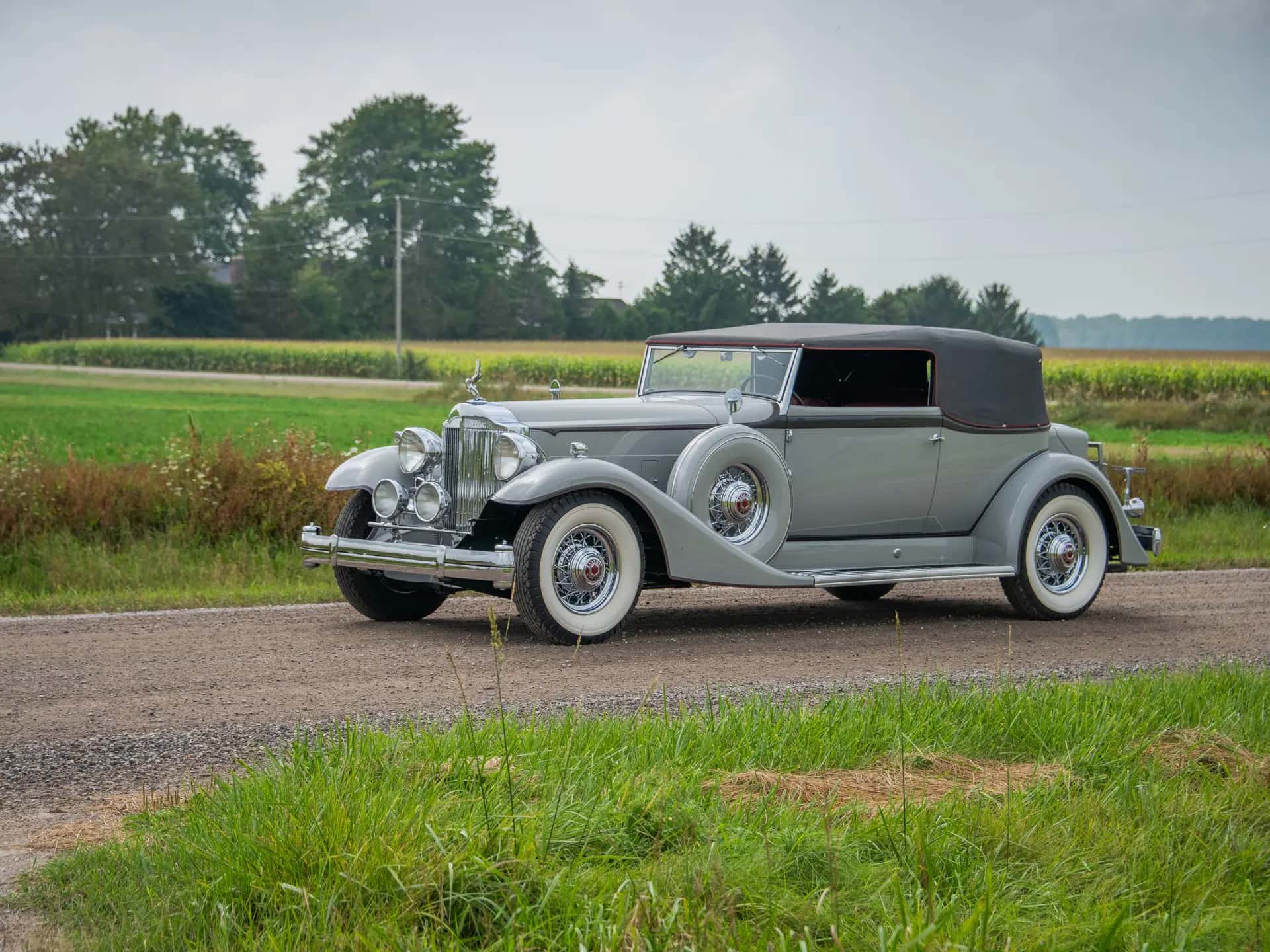 1933 Packard 1005 Twelve Convertible Victoria sold for $214,500