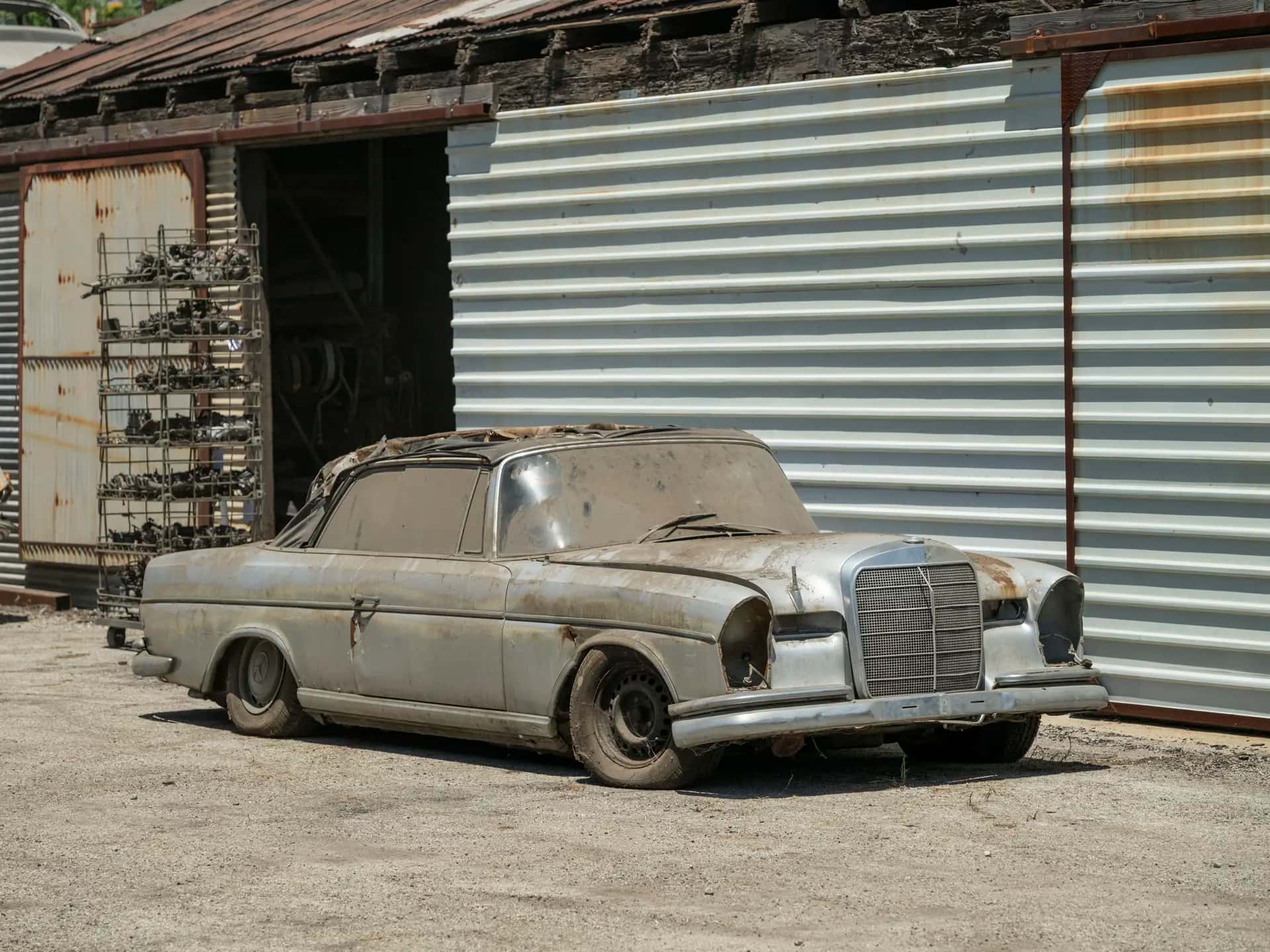 1965 Mercedes-Benz 300 SE Cabriolet sold for $23,520