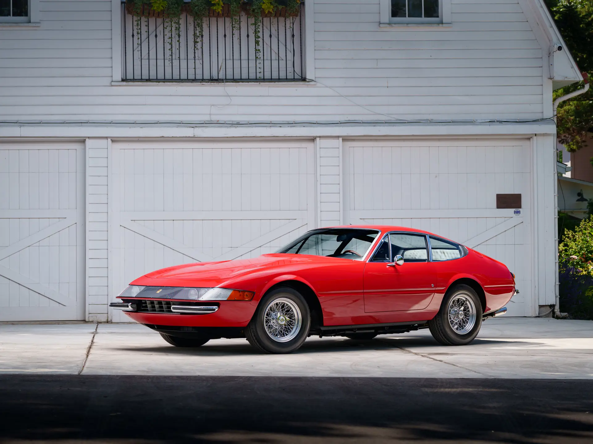 1970 Ferrari 365 GTB/4 Daytona Berlinetta sold for $841,000