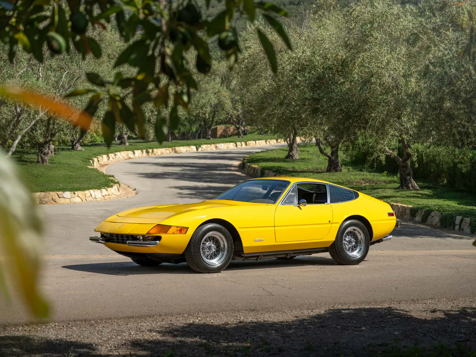 1973 Ferrari 365 GTB/4 Daytona sold for $544,000