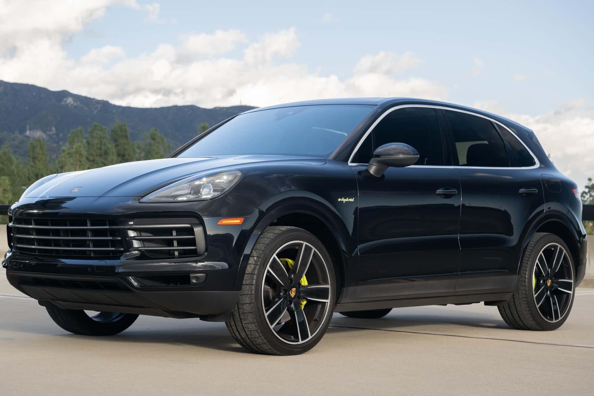2020 Porsche Cayenne sold for $39,000