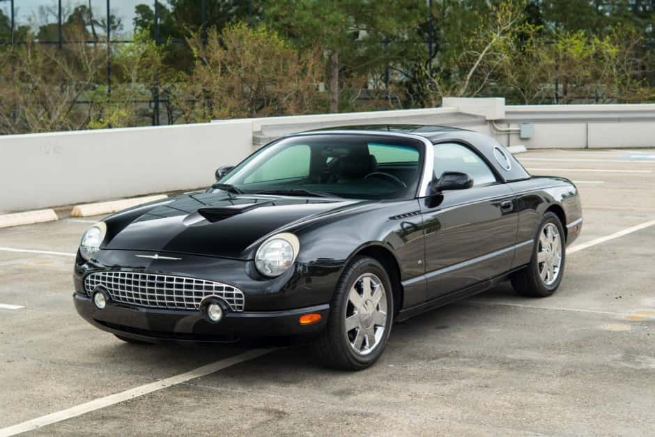 2003 Ford Thunderbird (2002-2005) sold for $11,805