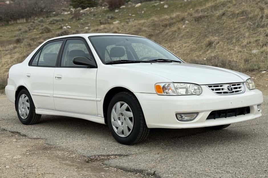 2001 Toyota Corolla sold for $7,707