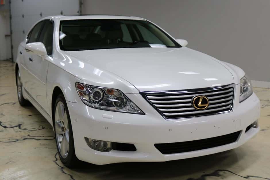 2010 Lexus LS Sedan sold for $16,500
