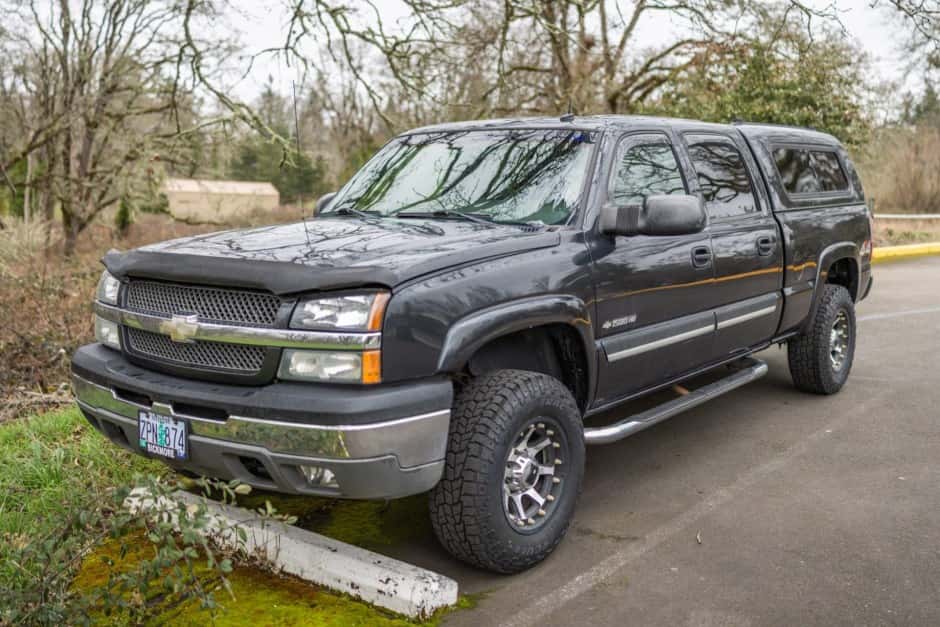 2003 Chevrolet Silverado GMT800 Heavy Duty (2000-2007) sold for $13,750