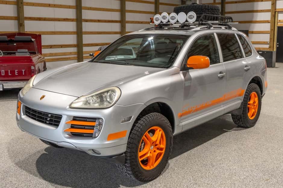 2010 Porsche 955/957 Cayenne (2003-2010) sold for $14,500