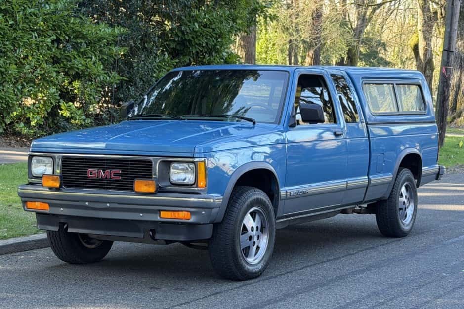 1993 GMC S-15 Sonoma (1982-1993) sold for $11,500