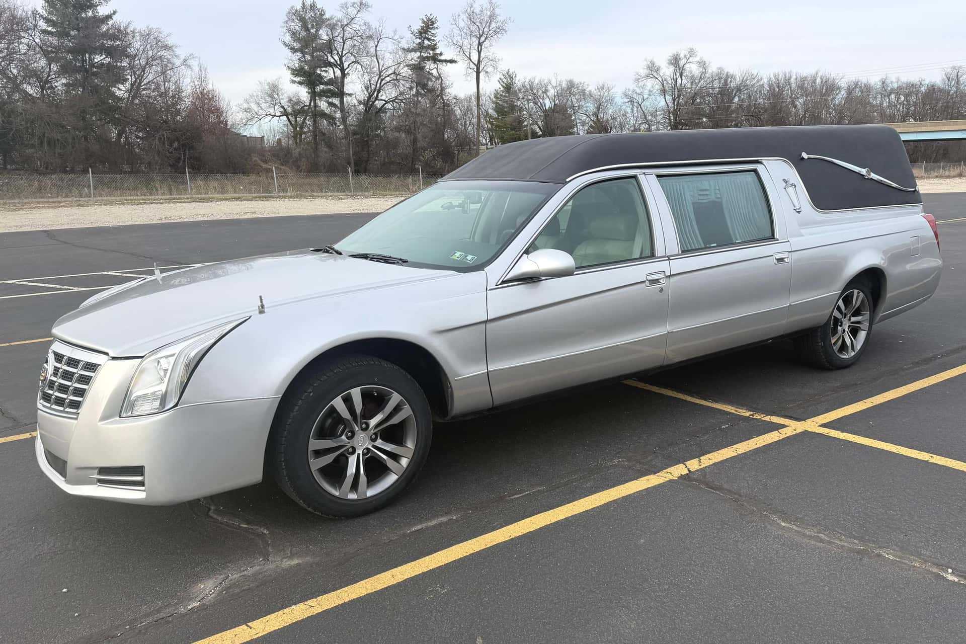 1996 Cadillac Fleetwood sold for $5,100