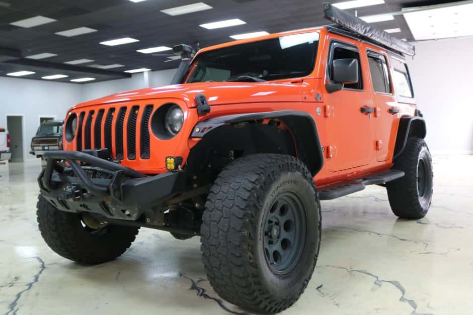 2019 Jeep Wrangler JL (2018+) sold for $14,000