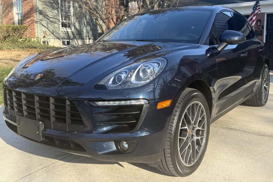 2018 Porsche Macan sold for $19,000