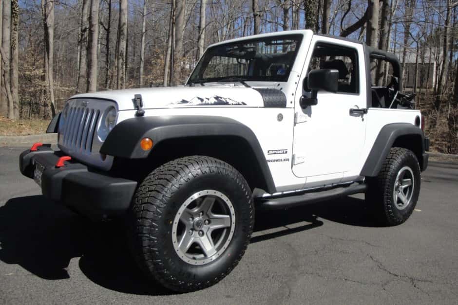 2013 Jeep Wrangler JK (2007-2018) sold for $15,750