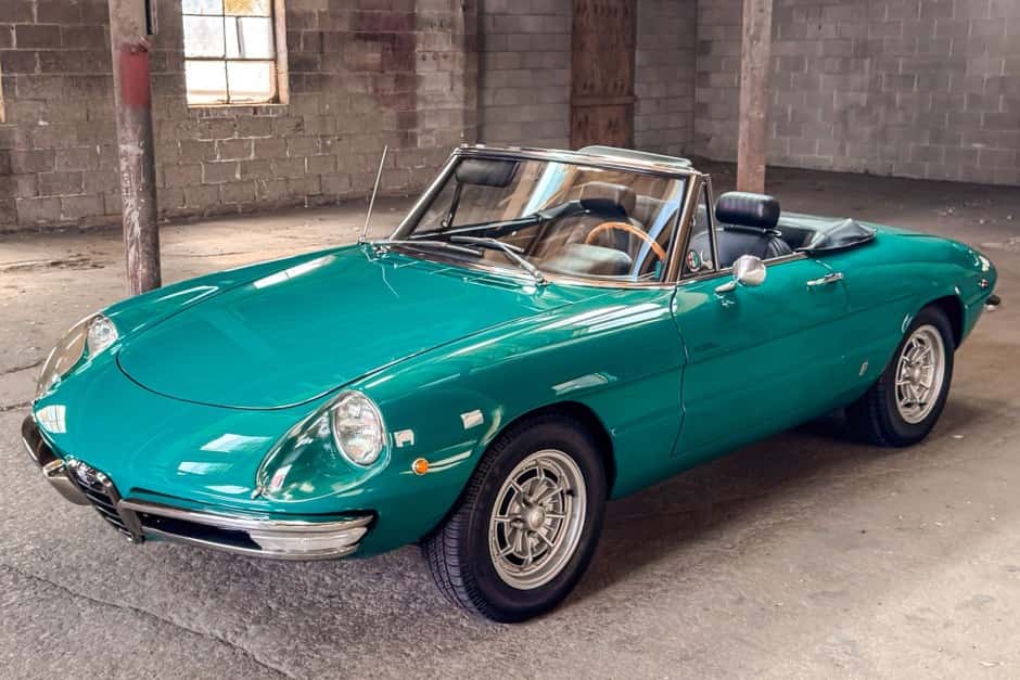 1969 Alfa Romeo 105/115 Spider Series 1 sold for $60,000