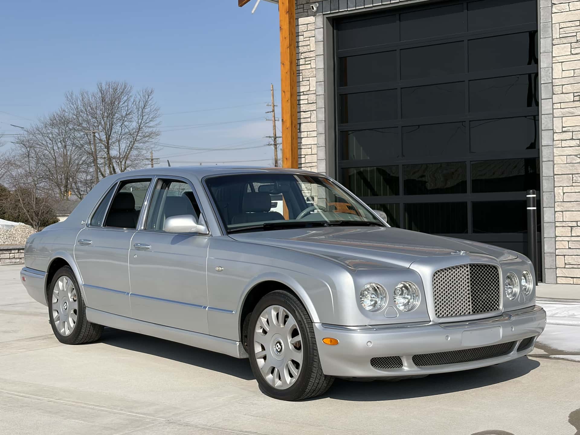 2005 Bentley Arnage R sold for $19,000