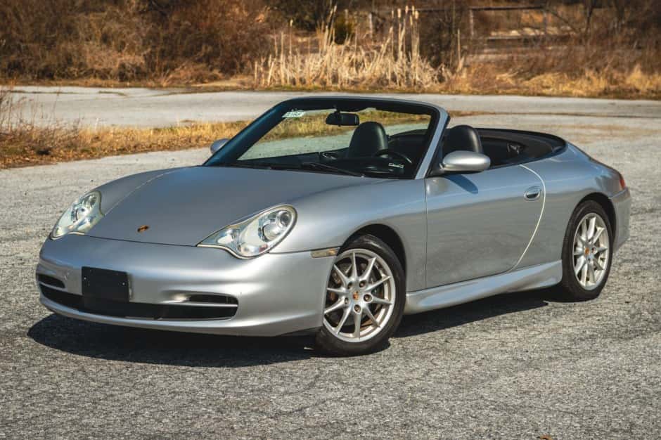 2002 Porsche 996 911 Carrera sold for $24,000