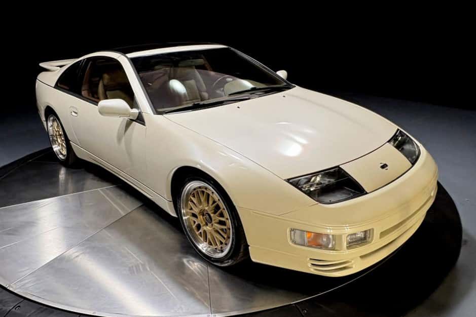 1994 Nissan Z32 300ZX sold for $35,800