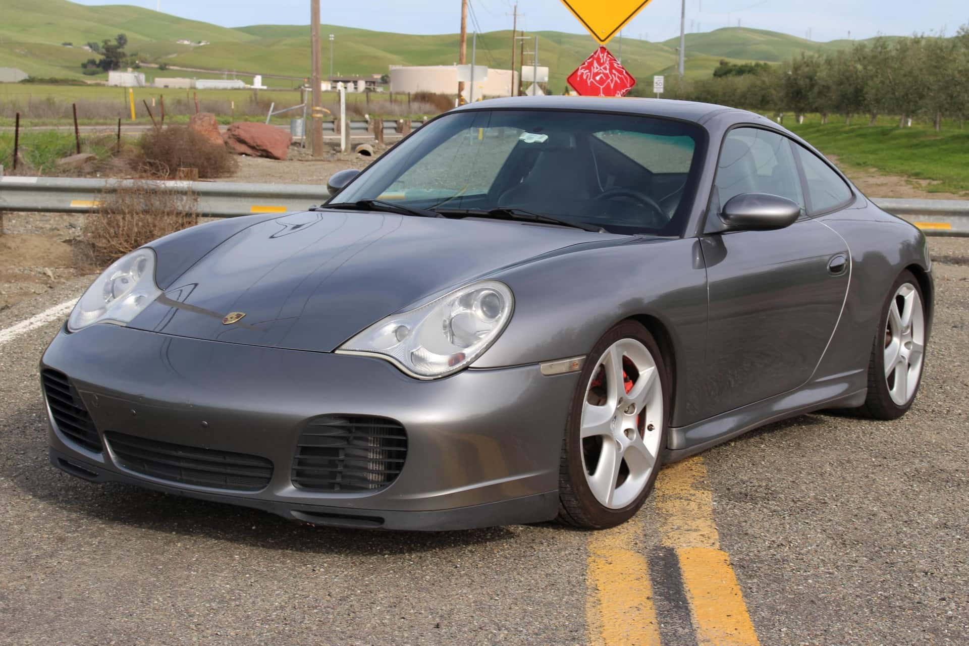 2002 Porsche 996 911 sold for $22,250