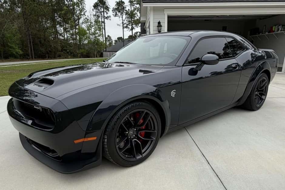 2019 Dodge Challenger SRT Hellcat sold for $63,000