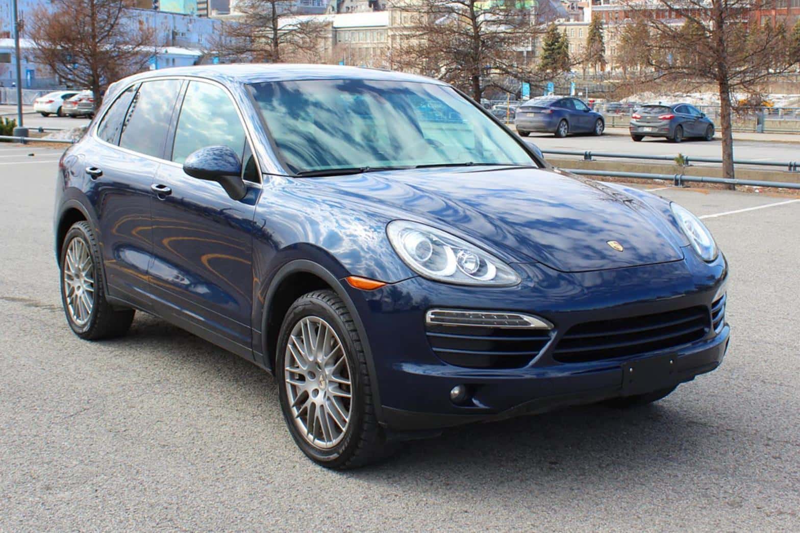 2011 Porsche Cayenne sold for $9,401