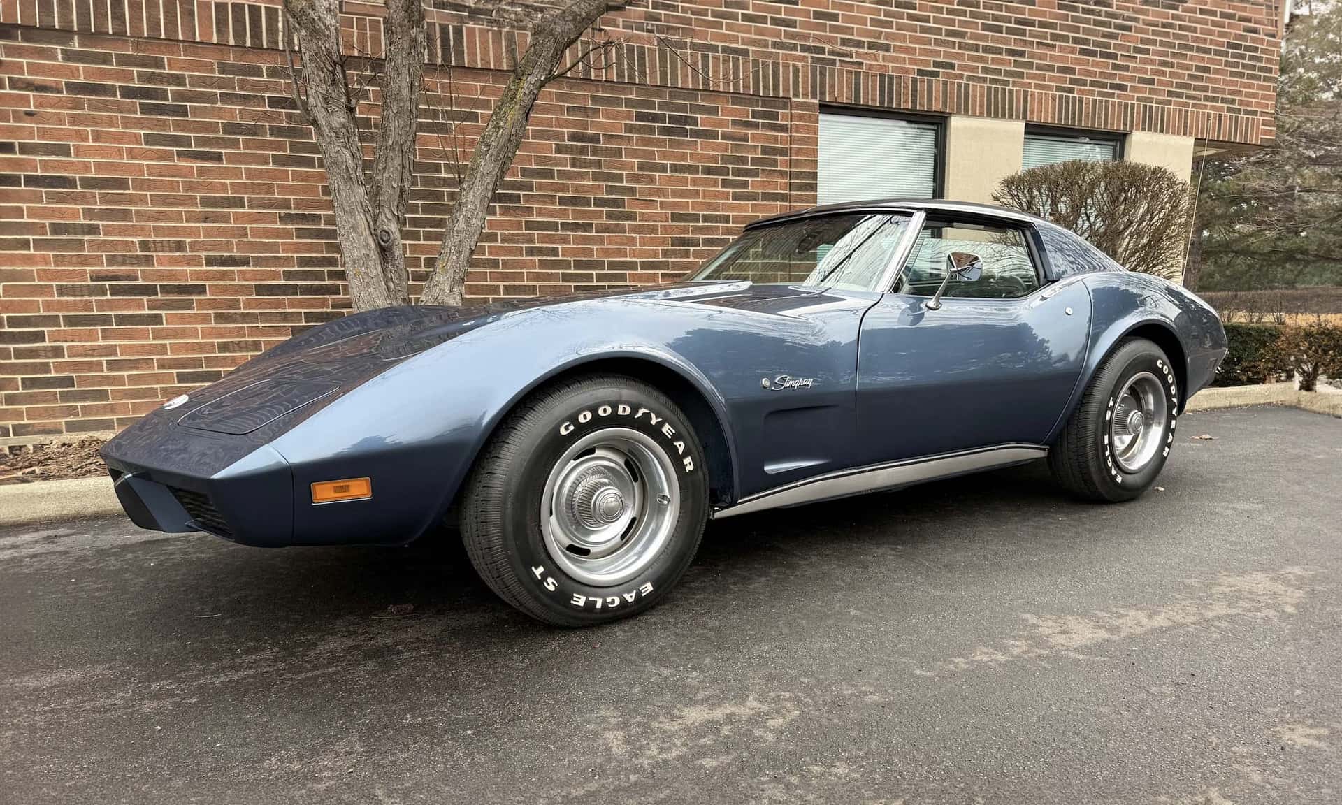 1975 Chevrolet Corvette sold for $17,000