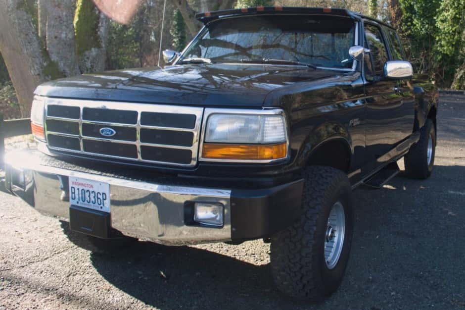 1993 Ford F-Series 1992-1997 sold for $12,300