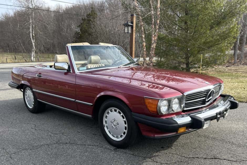 1989 Mercedes-Benz R107 SL sold for $37,750