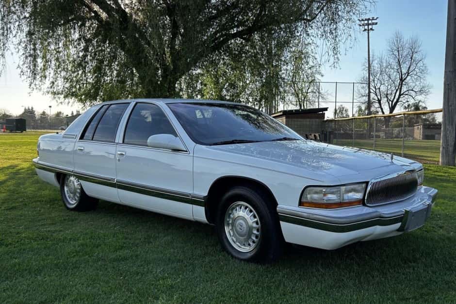 1996 Buick Roadmaster sold for $7,250