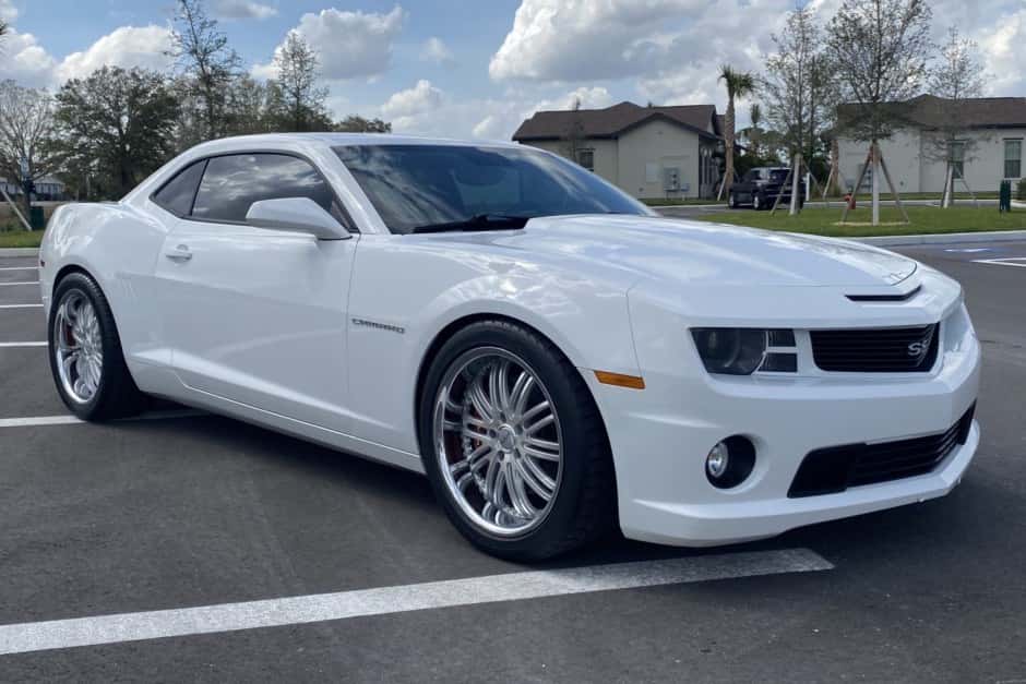 2010 Chevrolet Camaro (5th Generation – 2010-2015) sold for $17,000