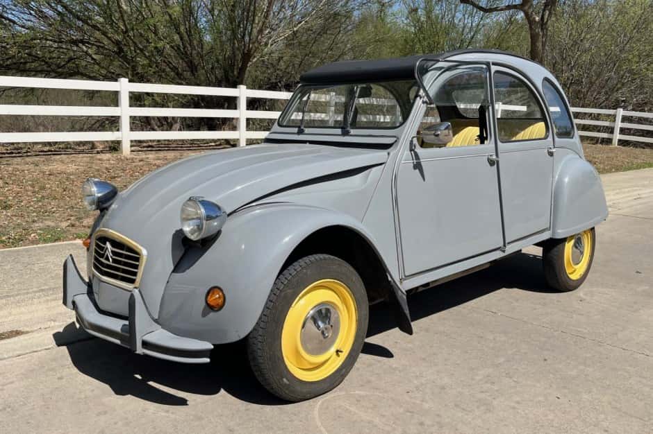 1986 Citroen 2CV sold for $12,700