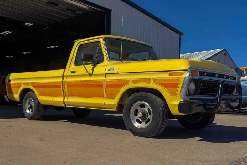 1977 Ford F-Series 1973-1979 sold for $7,669