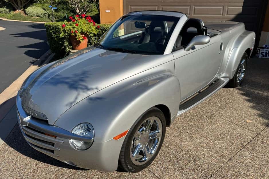 2006 Chevrolet SSR sold for $25,250