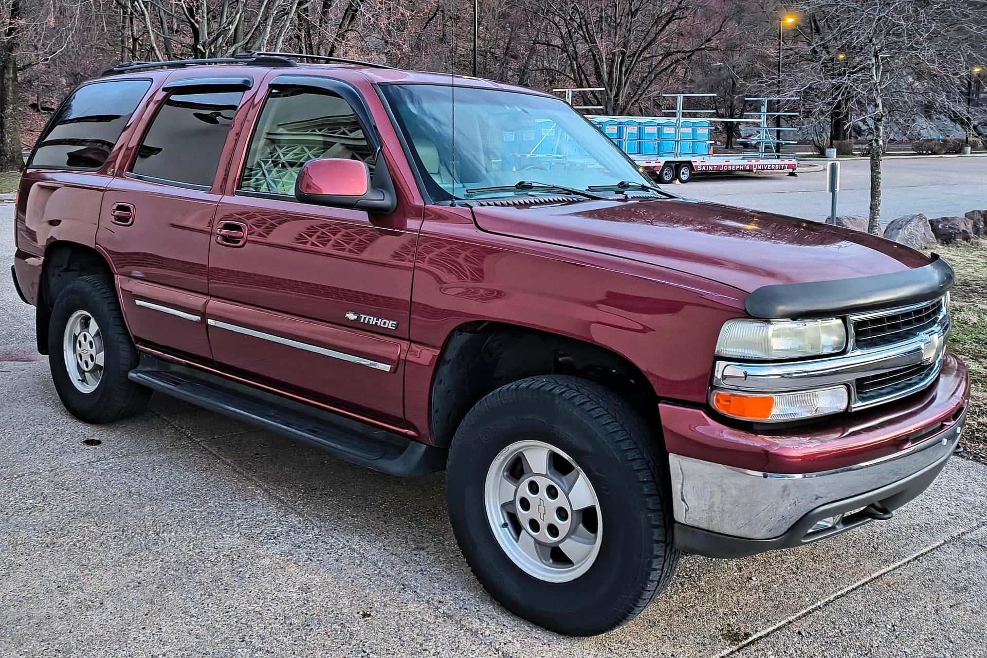 2002 Chevrolet Tahoe sold for $9,100