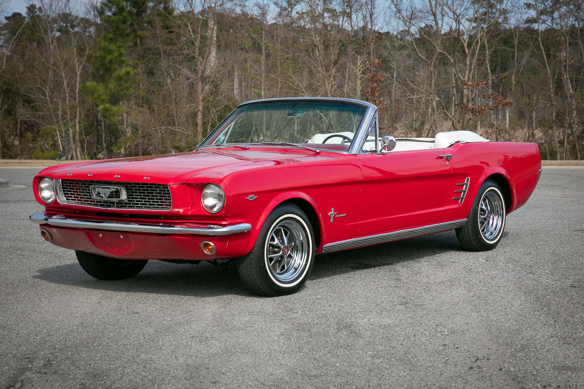 1966 Ford Mustang sold for $30,100