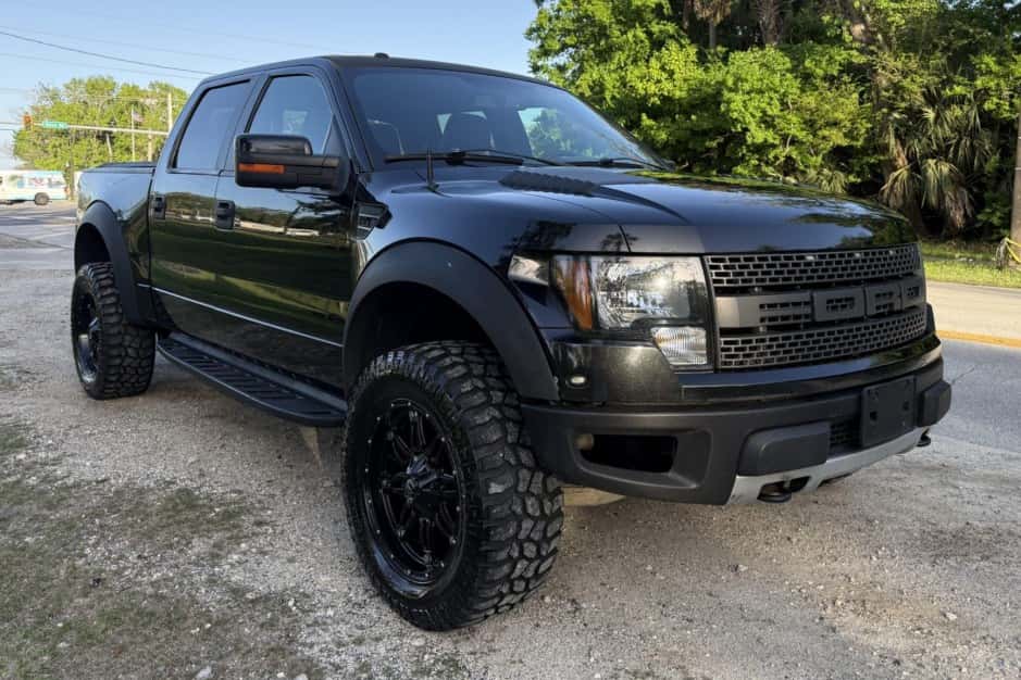 2011 Ford F-150 Raptor sold for $17,000