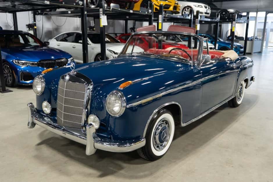 1960 Mercedes-Benz Ponton sold for $70,500