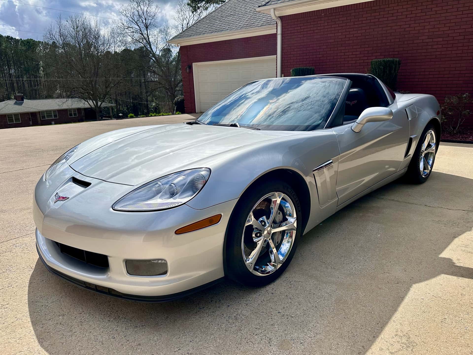 2011 Chevrolet Corvette sold for $32,000