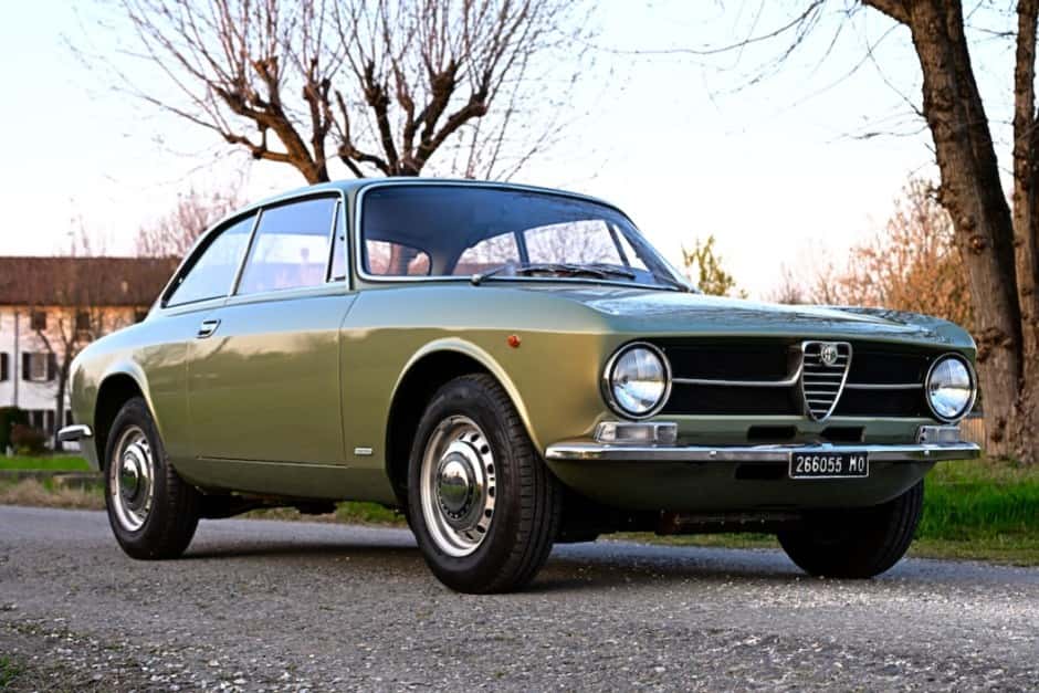 1972 Alfa Romeo 105/115 Series Coupe sold for €35,000