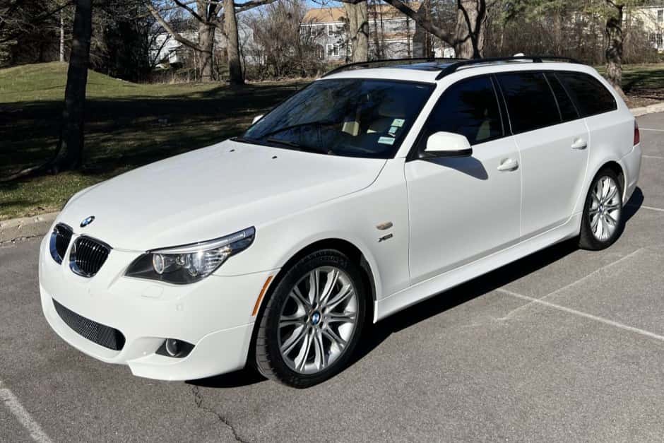 2010 BMW E61 5-Series Touring sold for $13,300