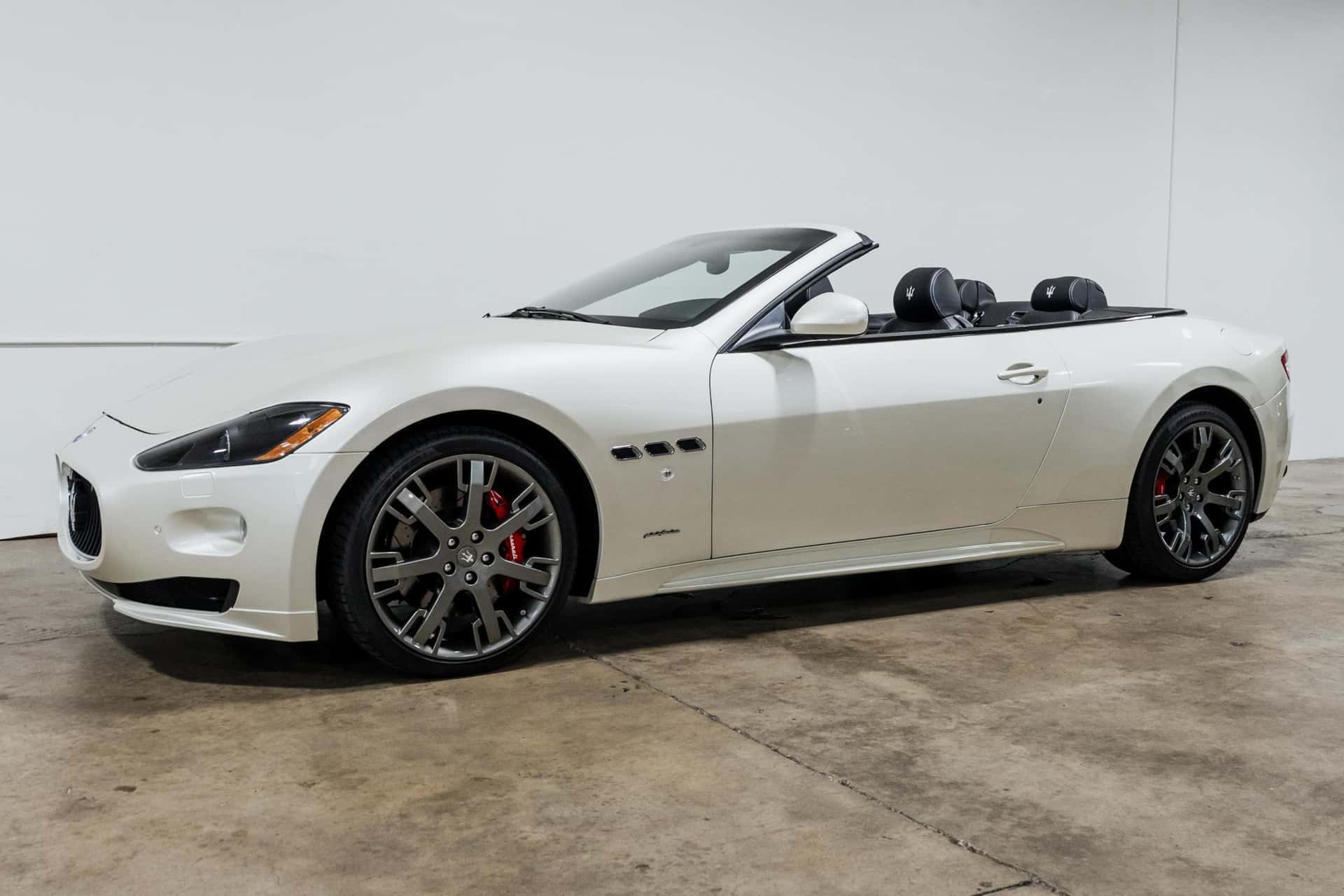 2012 Maserati GranTurismo sold for $34,000