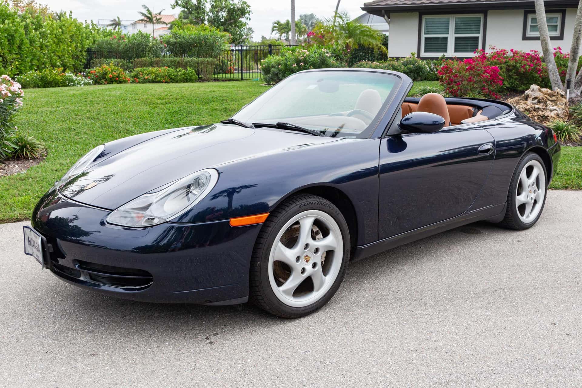 2001 Porsche 996 911 sold for $28,950
