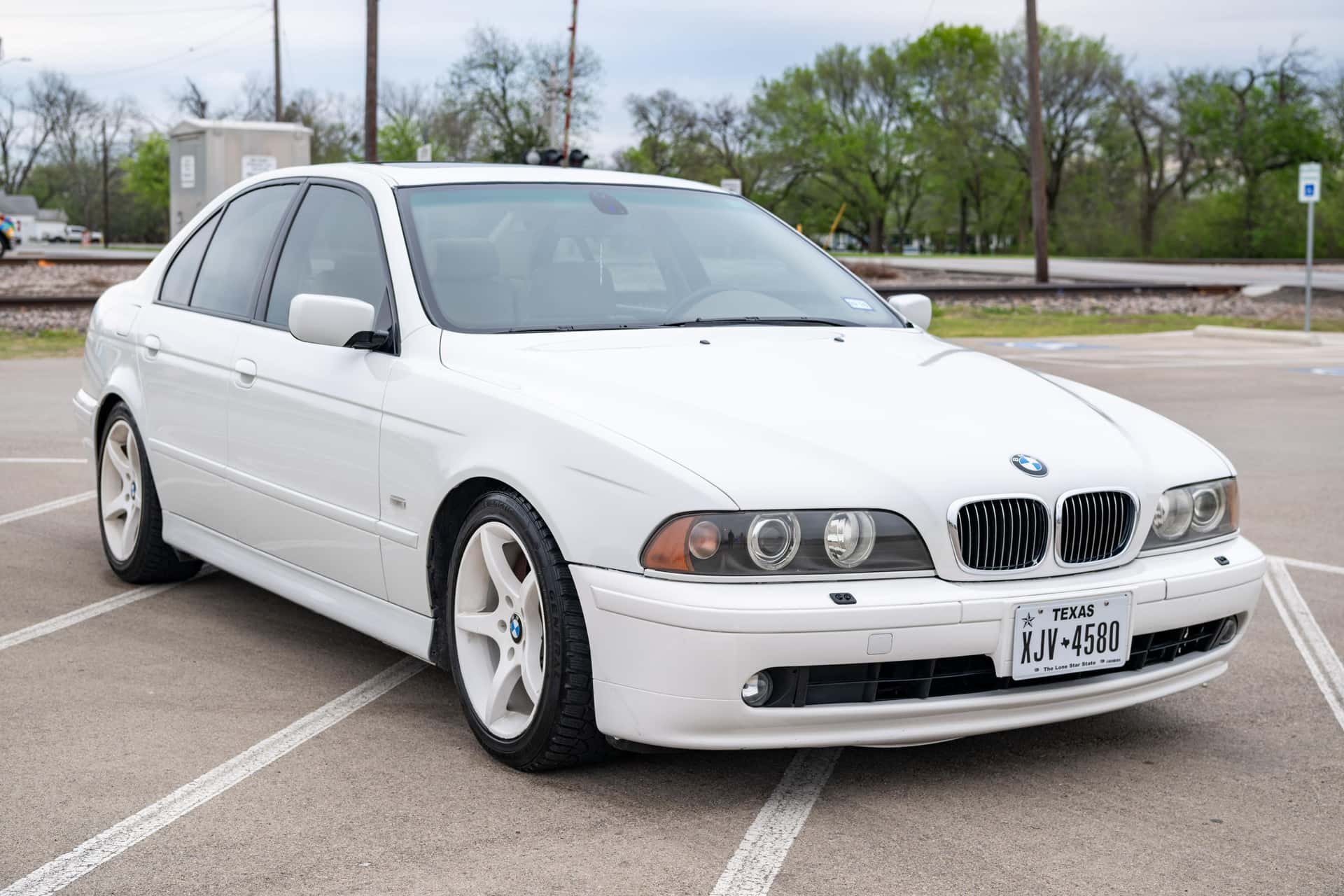 2001 BMW 5 Series sold for $13,450