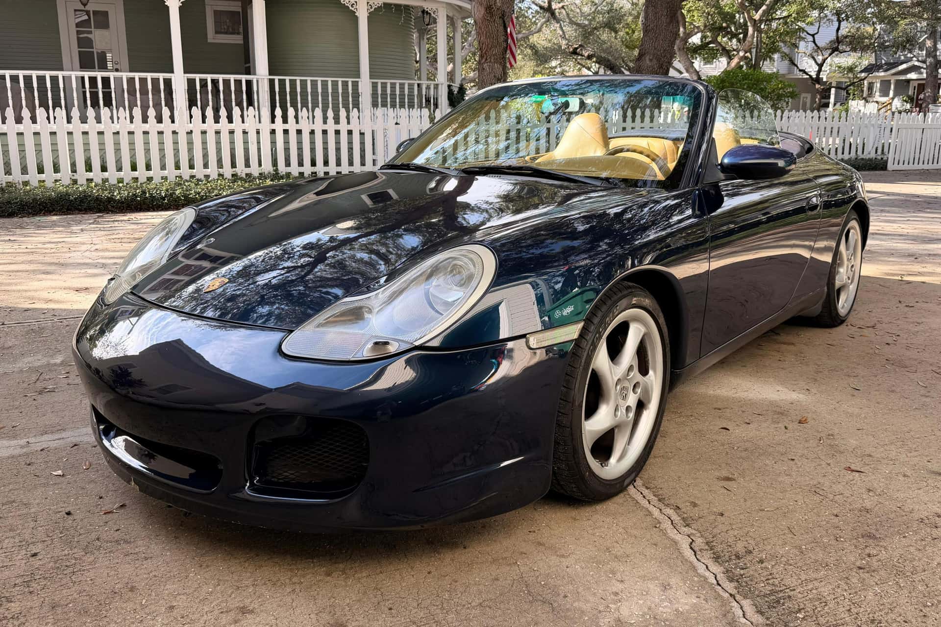 2000 Porsche 996 911 sold for $21,305